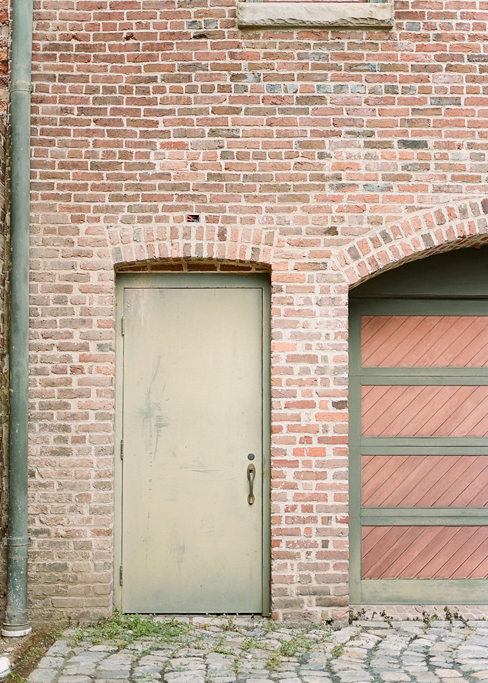Downtown Staunton Virginia Engagement Photos Miranda and Patrick_0018