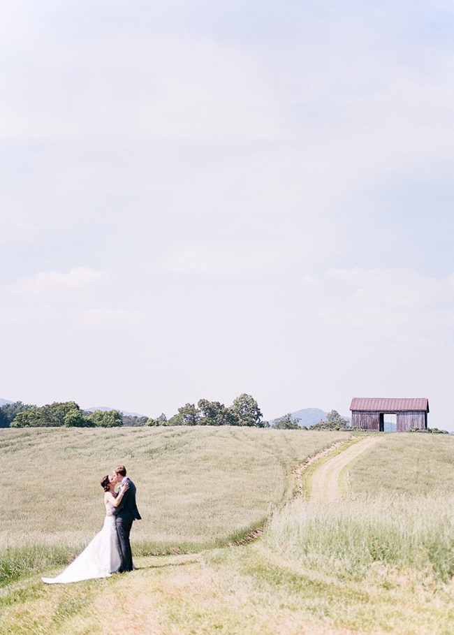 Early Mountain Vineyard Charlottesville Virginia Wedding Kelsey and Ryan_0014