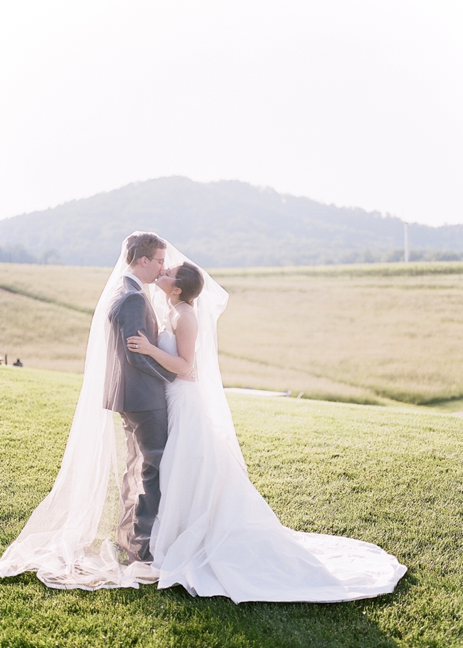 Early Mountain Vineyard Charlottesville Virginia Wedding Kelsey and Ryan_0032