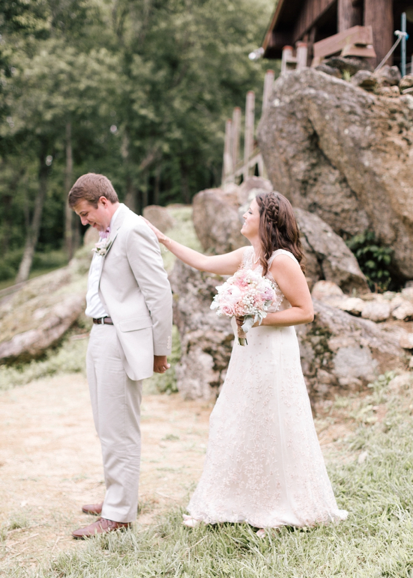 Silver Hearth Lodge Roanoke Virginia Wedding Photos Kostayne and Eric_0008