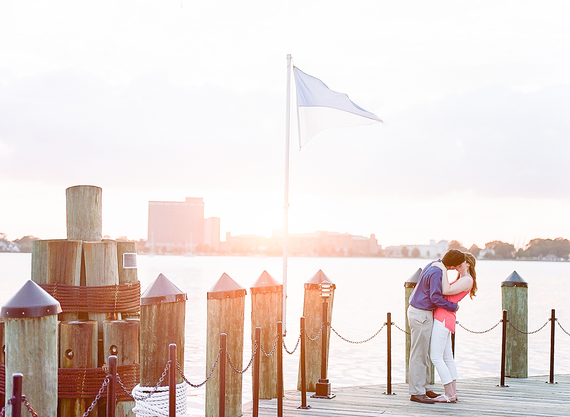 norfolk-waterside-engagement-session-kate-diego_0025